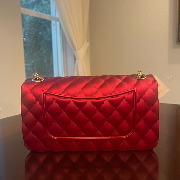 Red purse - Picture 2 of 3